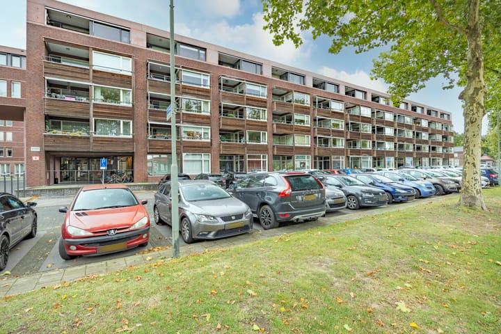 Photo 2 of Jerusalem 79