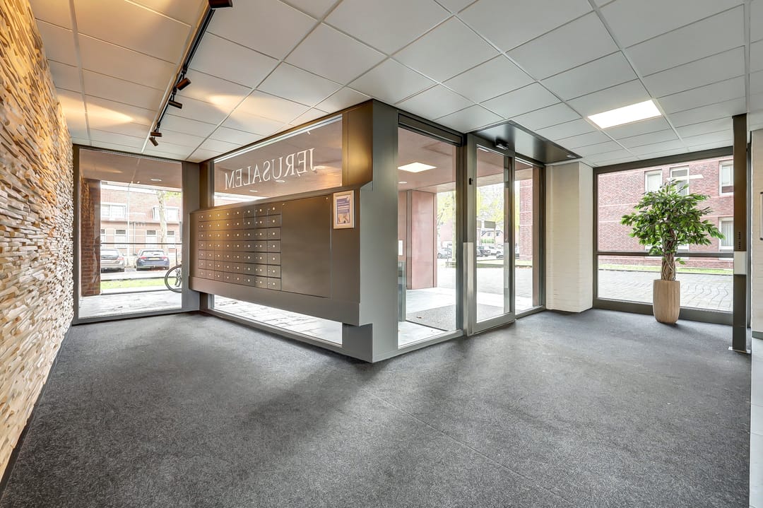 Foto 7 van Jerusalem 79