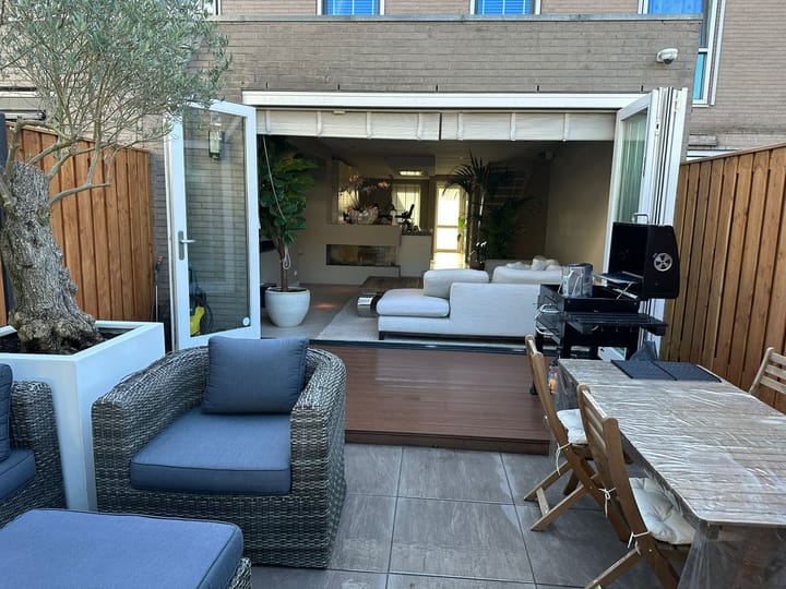 Photo 19 of Bart Poesiatstraat 43