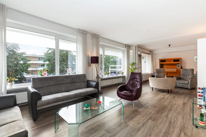 Photo 2 of Olivier van Noortlaan 54