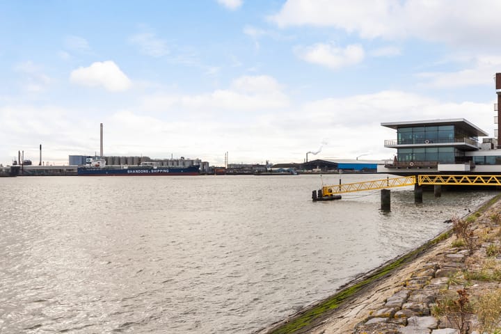 Photo 39 of Olivier van Noortlaan 54