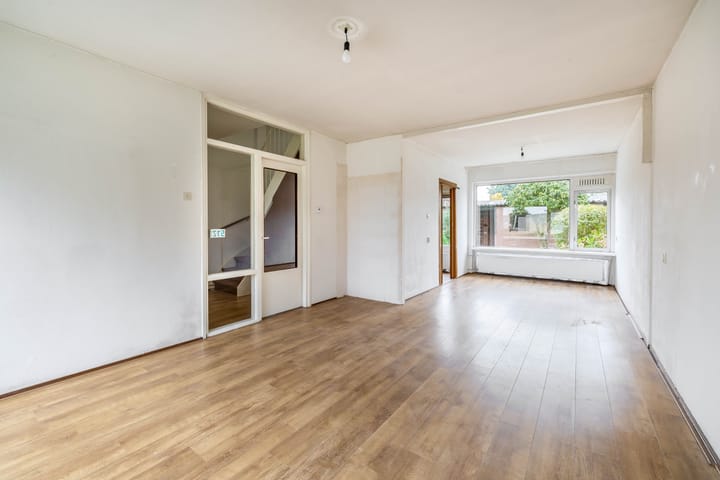 Photo 3 of Malvert 5121