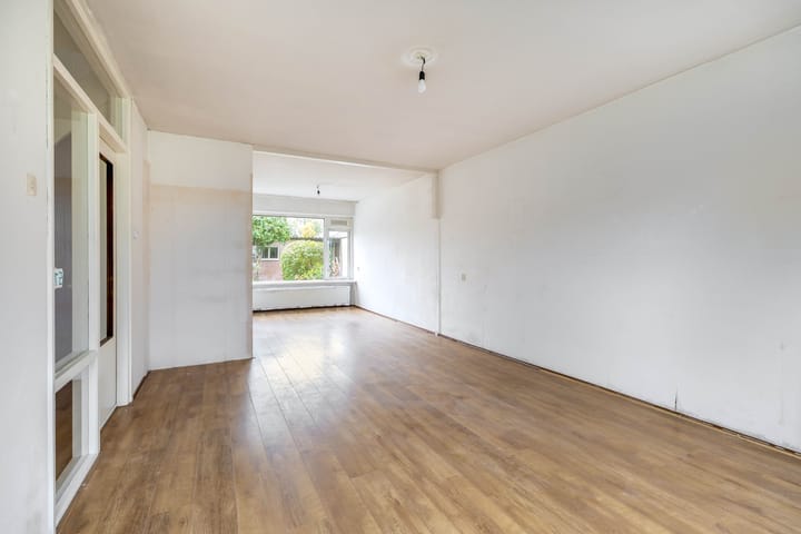 Photo 7 of Malvert 5121