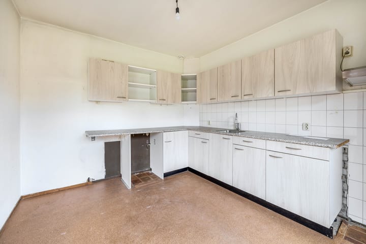 Photo 13 of Malvert 5121