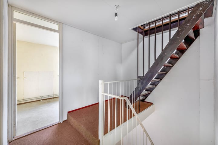 Photo 16 of Malvert 5121