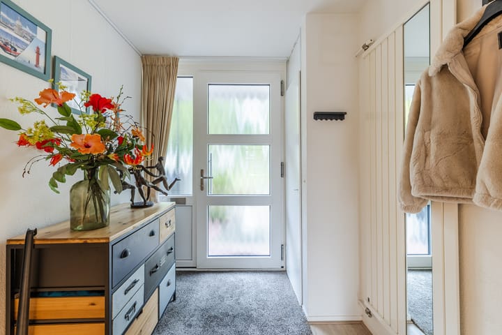 Photo 2 of Varenstraat 29