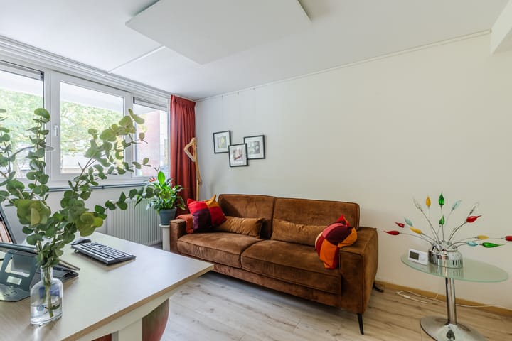 Photo 3 of Varenstraat 29