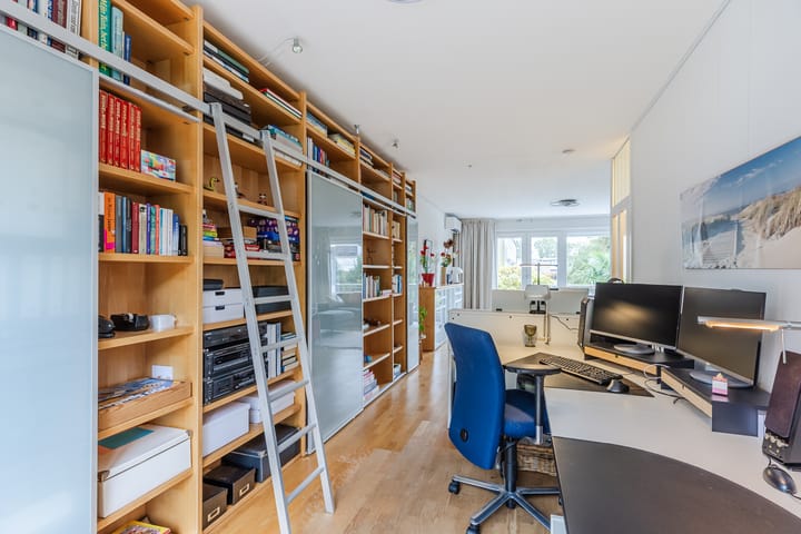 Photo 20 of Varenstraat 29