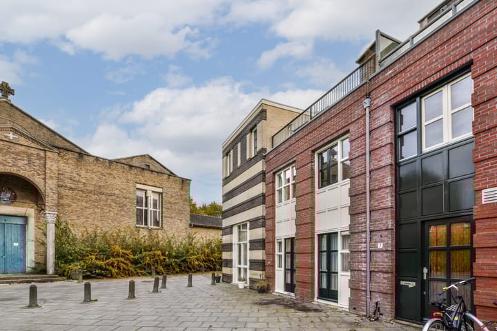 Foto 3 van M.J. Granpré Molièreplein 5