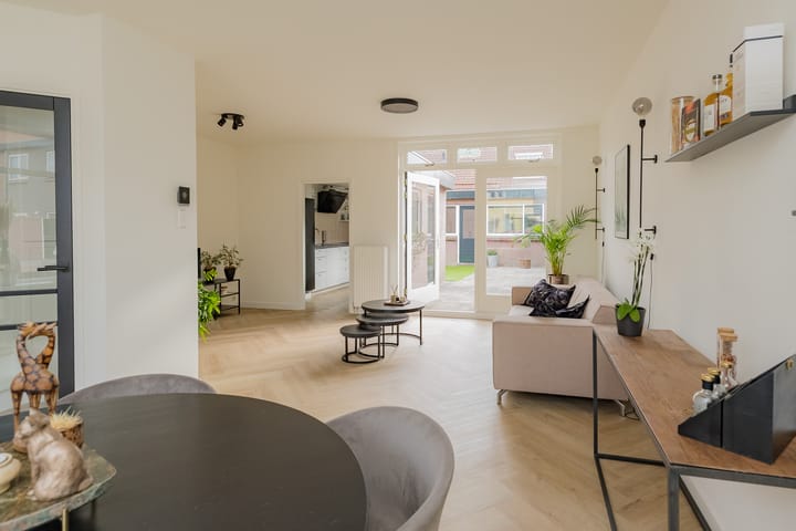 Photo 11 of Marconistraat 70