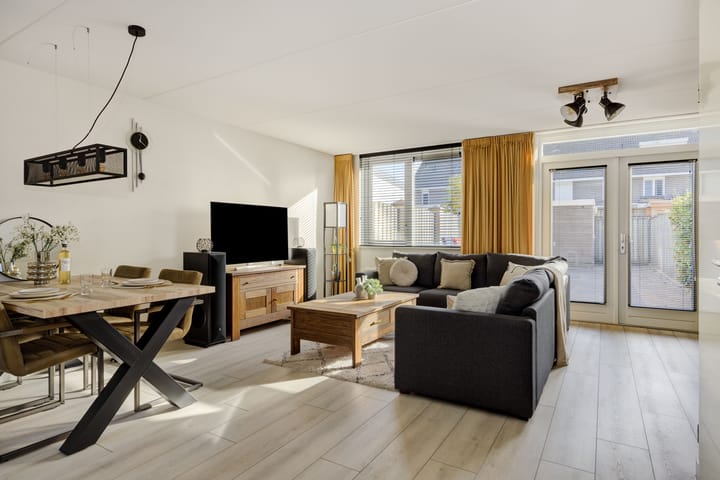 Foto 2 van Hermelijnhage 49