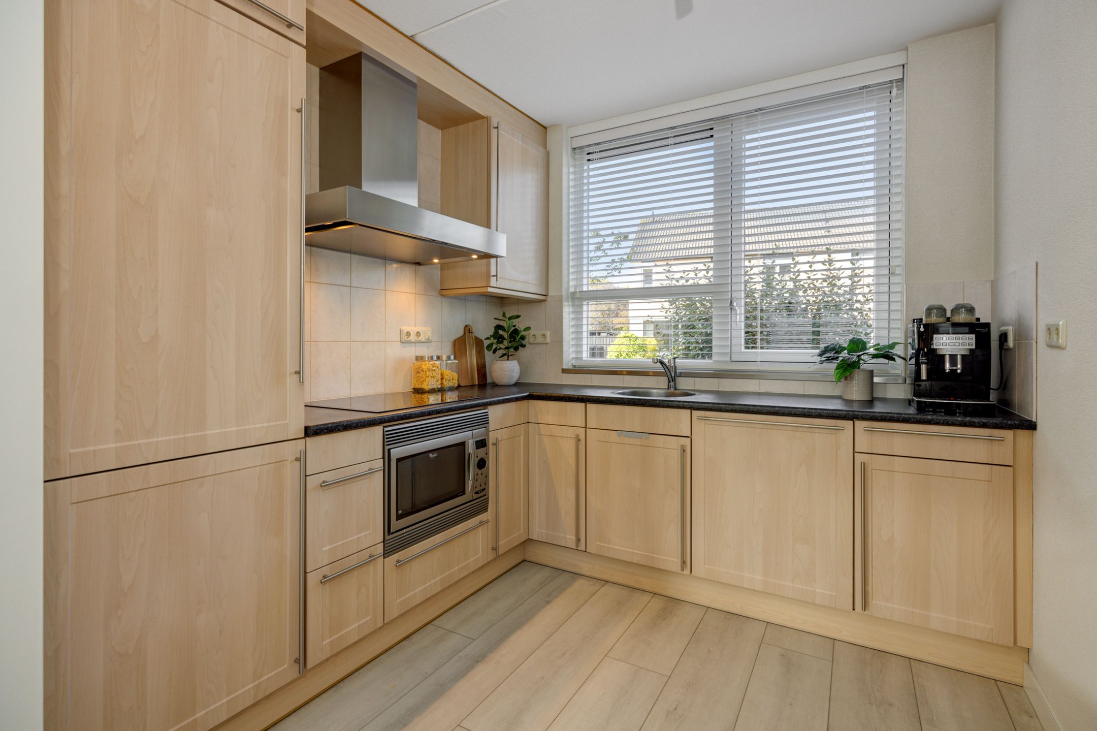 Foto 3 van Hermelijnhage 49