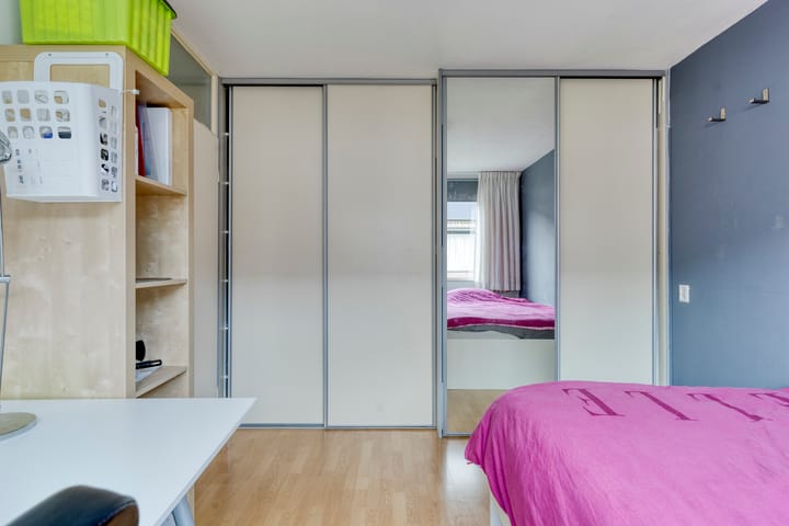 Photo 17 of Granaat 7