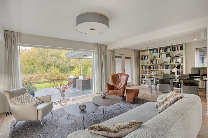 Photo 14 of Van de Veldelaan 958