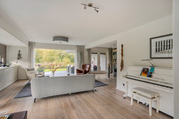 Photo 13 of Van de Veldelaan 958