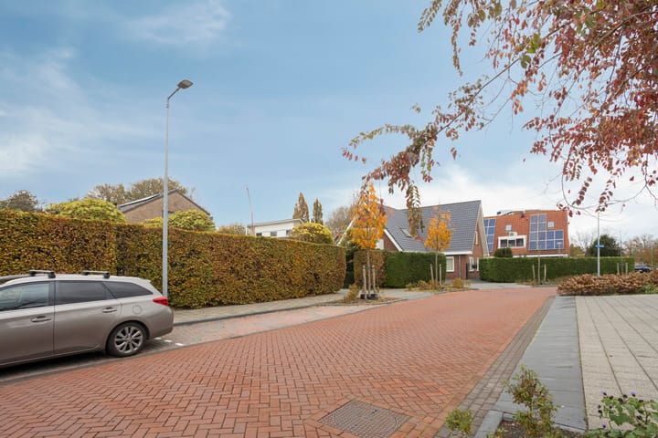 Photo 51 of Van de Veldelaan 958