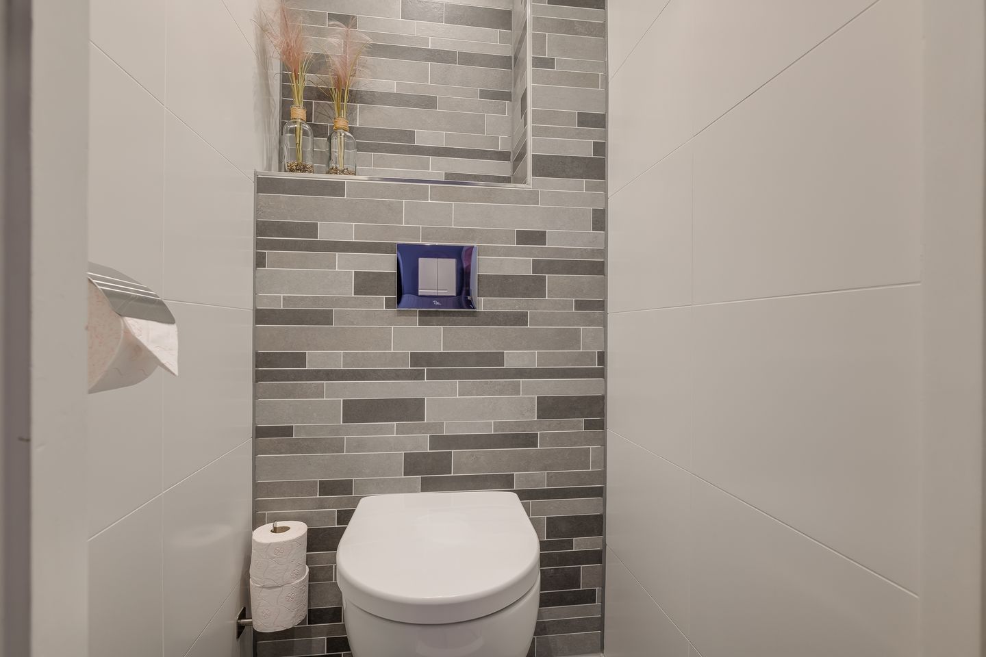 Foto 19 van Burgemeester Caan van Necklaan 530