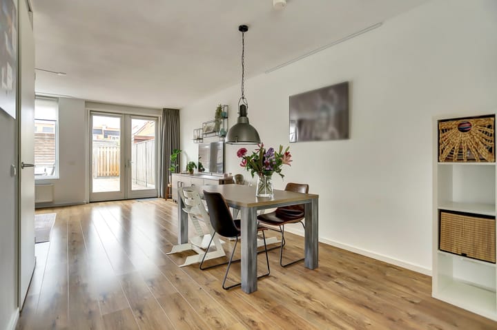 Foto 10 van Dominee Van Ingenstraat 5