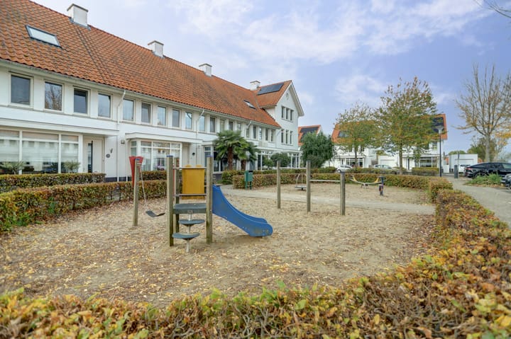 Foto 40 van Dominee Van Ingenstraat 5