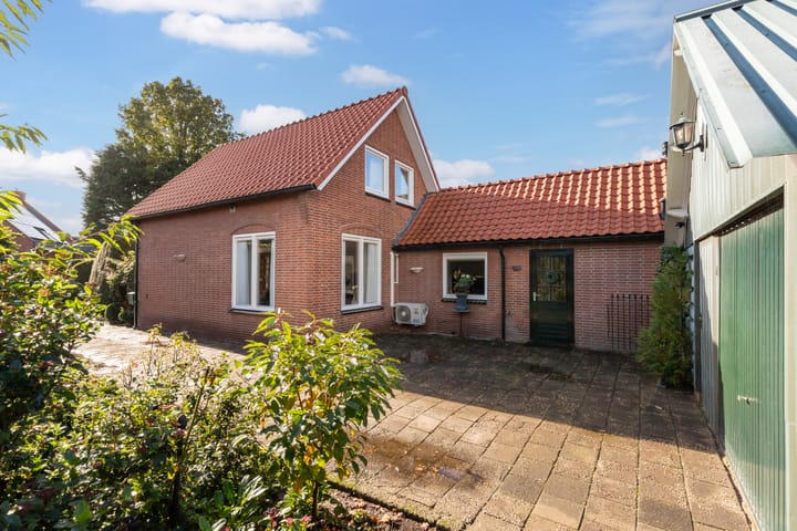 Photo 10 of Domstraat 27