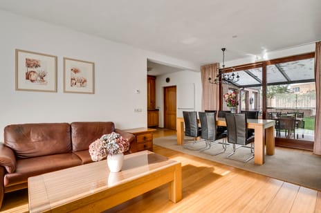 Hanssum 25 secondary image