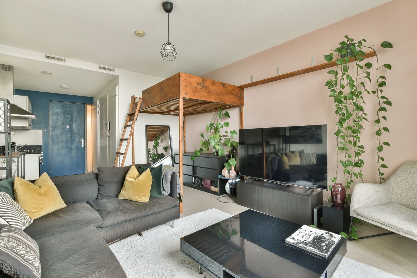 Photo 5 of Bos en Lommerplantsoen 107-G