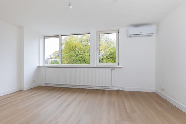 Photo 10 of Vivaldistraat 22-B