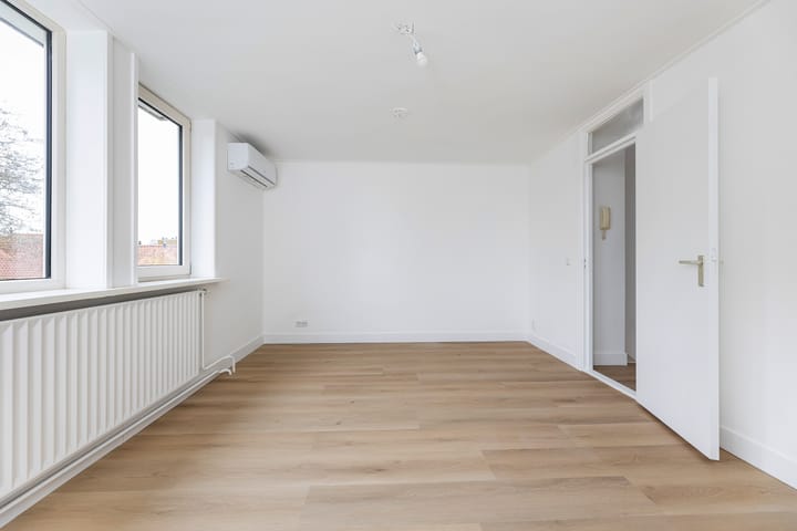 Photo 12 of Vivaldistraat 22-B