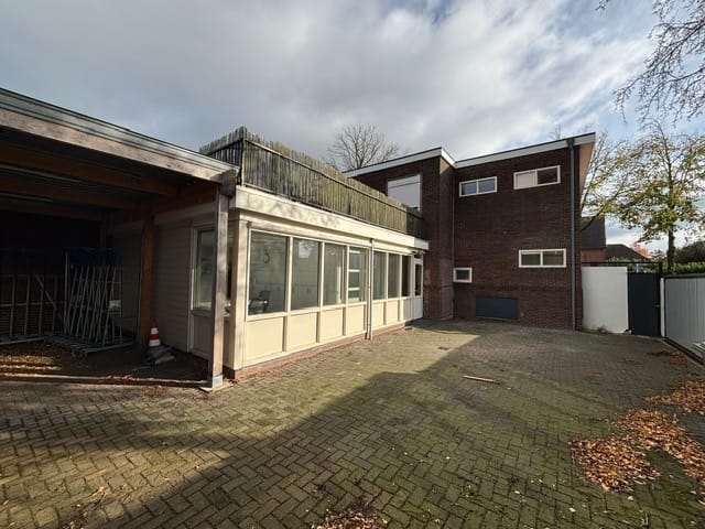 View photo 3 of Tolstraat 8