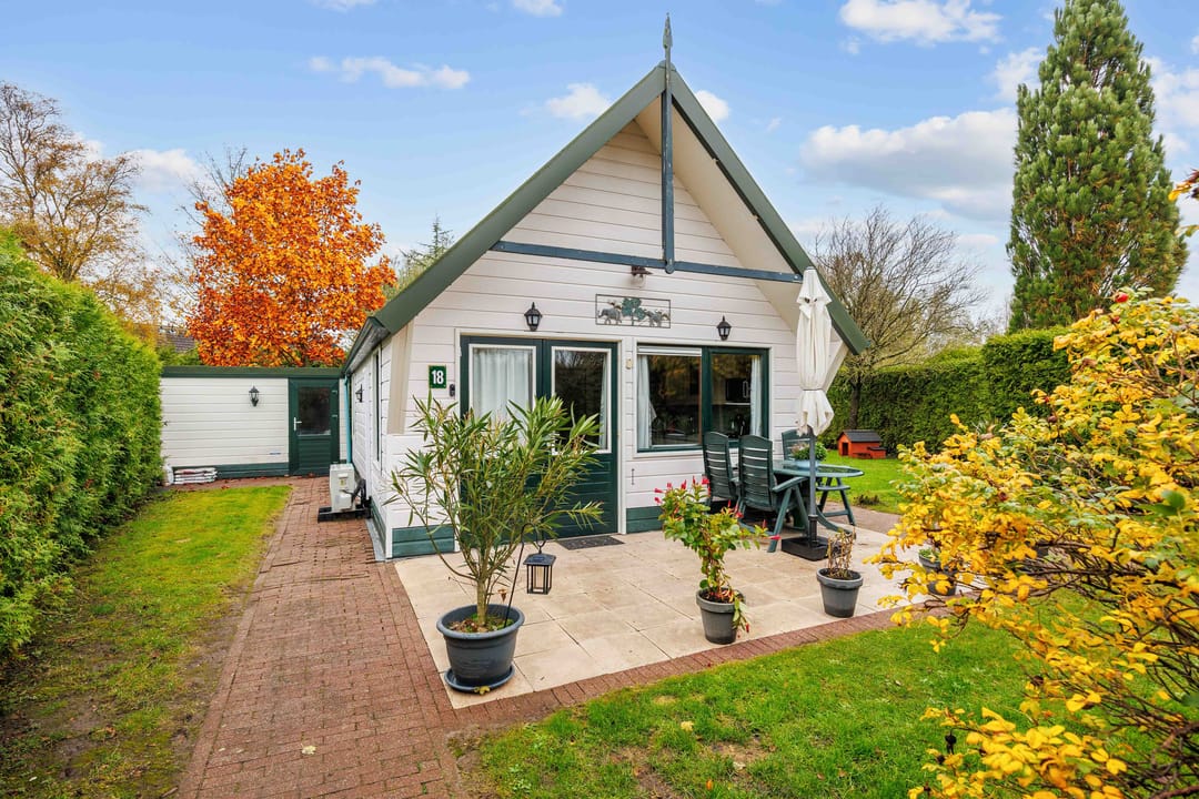 Foto 1 van Vogels' tún 18