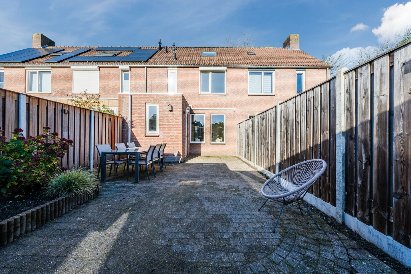 Foto 25 van Groes 74