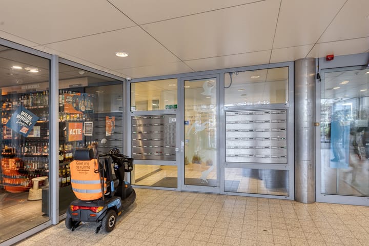 Photo 10 of Prins Hendrikstraat 320