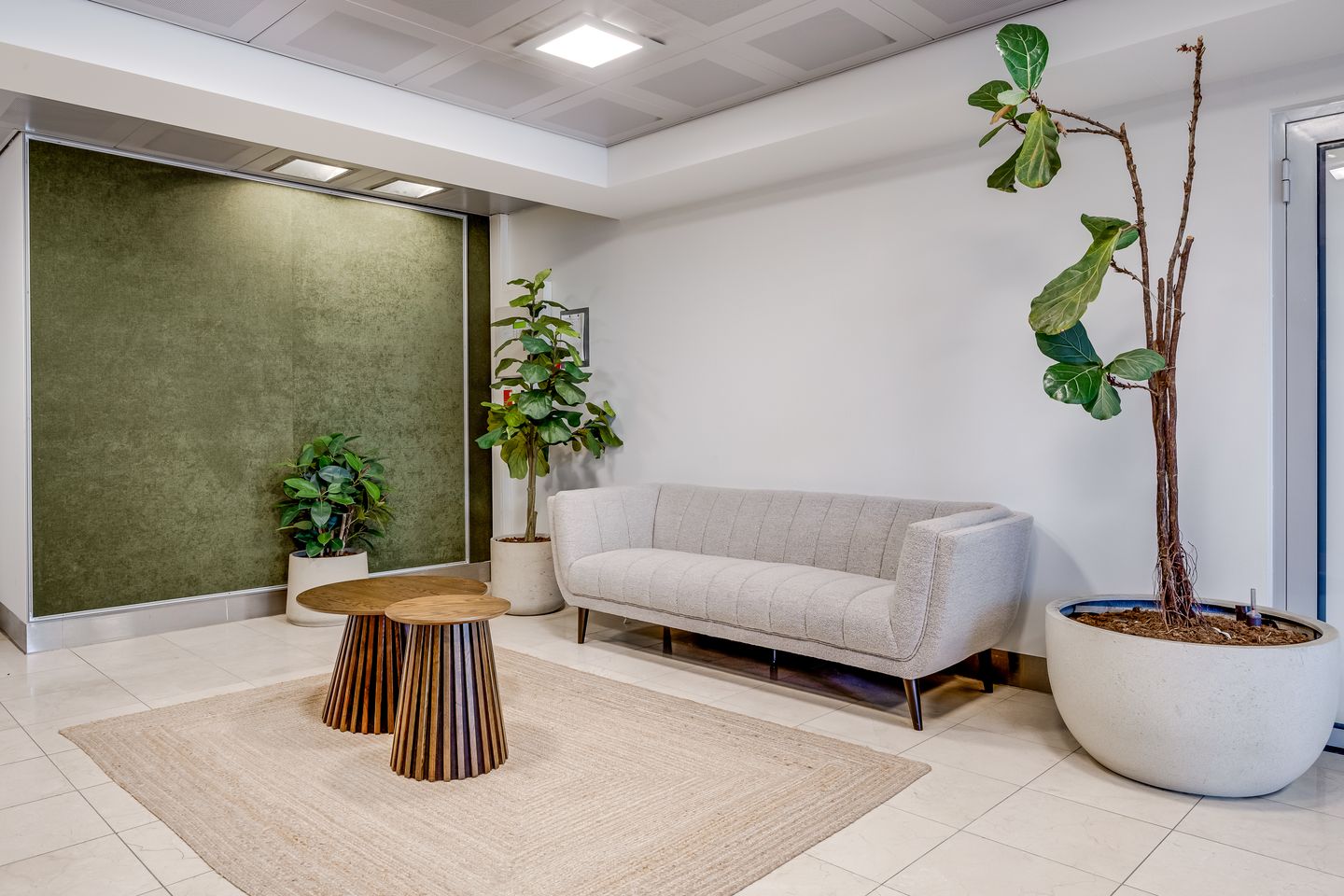 View photo 5 of Jaarbeursplein 22