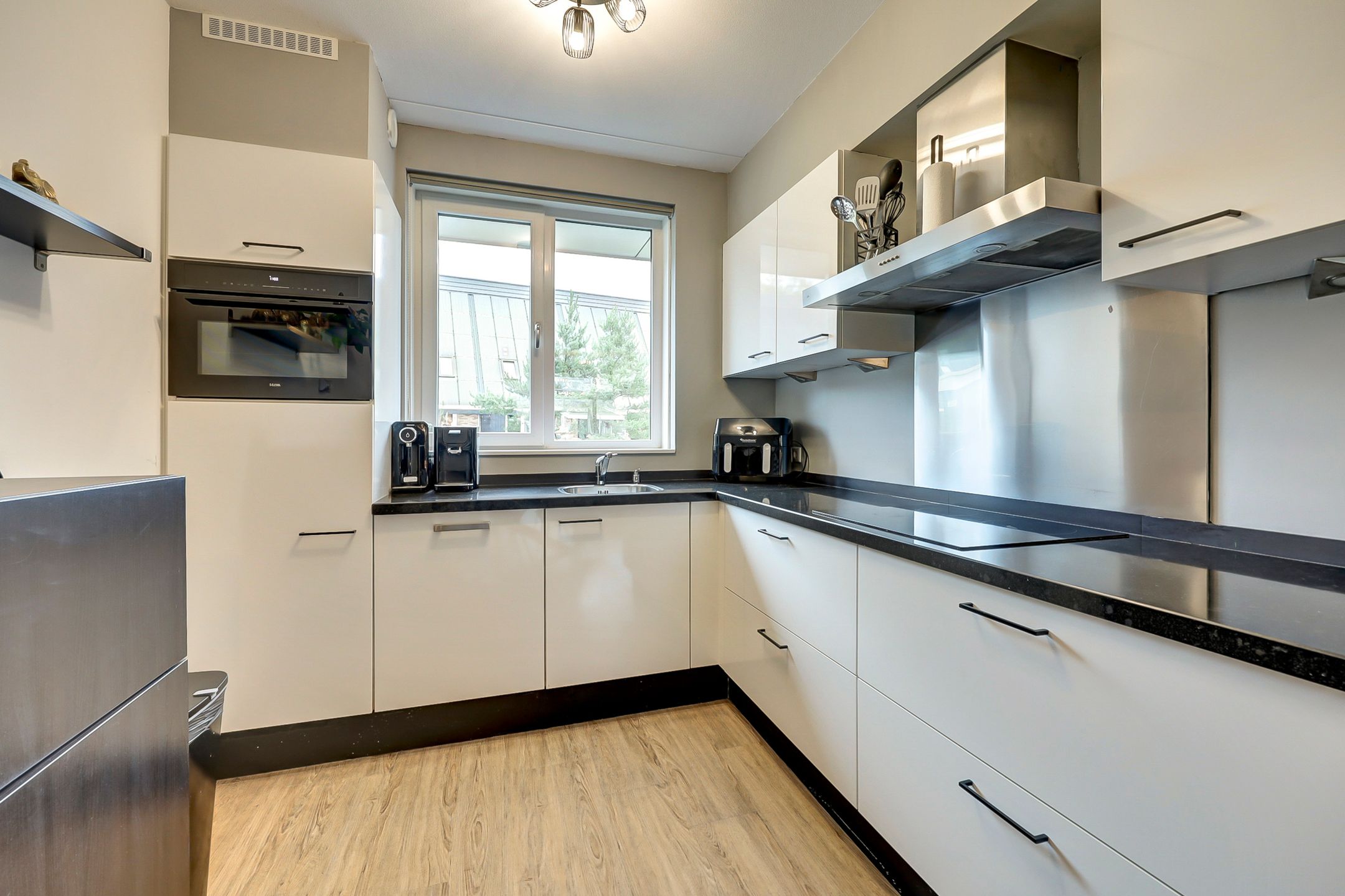 Photo 18 of Nelson Mandelahof 33