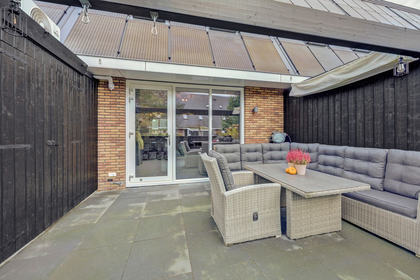 Photo 34 of Nelson Mandelahof 33