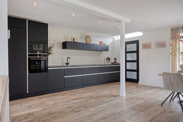 Photo 4 of Esdoornlaan 34