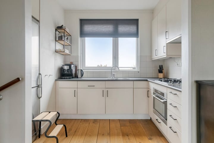 Photo 3 of Frontonstraat 85