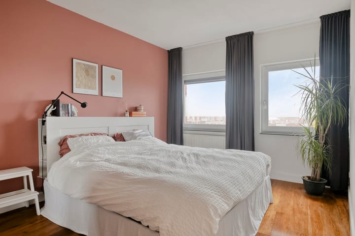 Photo 4 of Frontonstraat 85