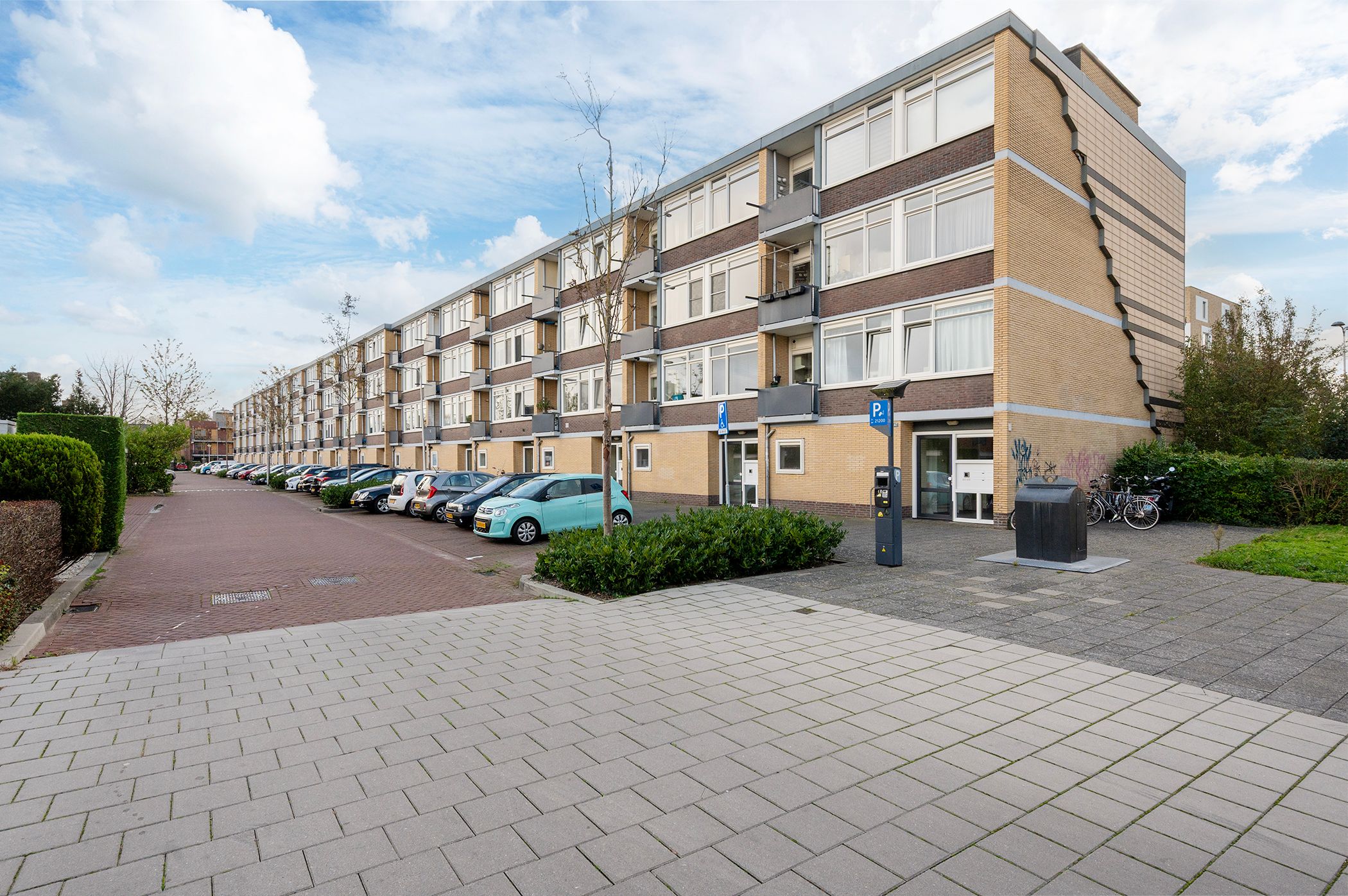 Photo 27 of Raafstraat 64