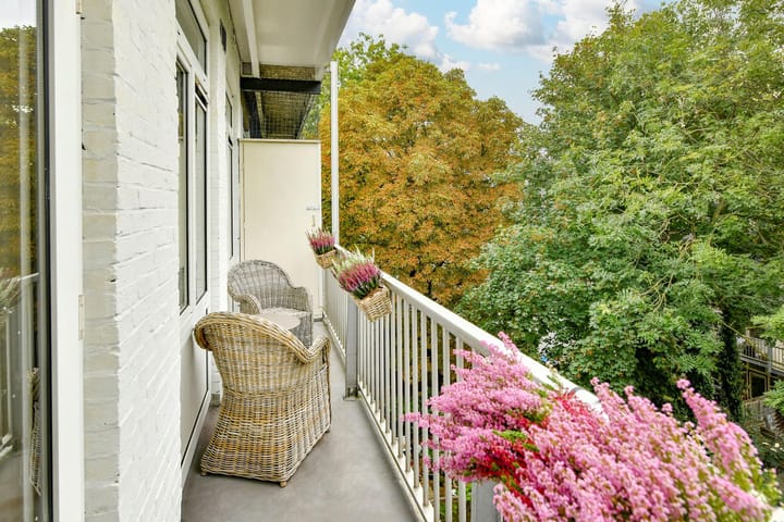 Photo 34 of Crynssenstraat 68-3