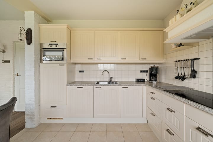 Photo 13 of Zwarteweg 18