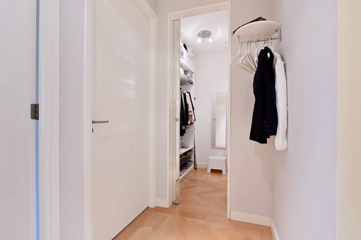 Photo 44 of Carnegielaan 64