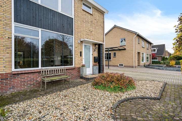 Photo 39 of Buttingasingel 21