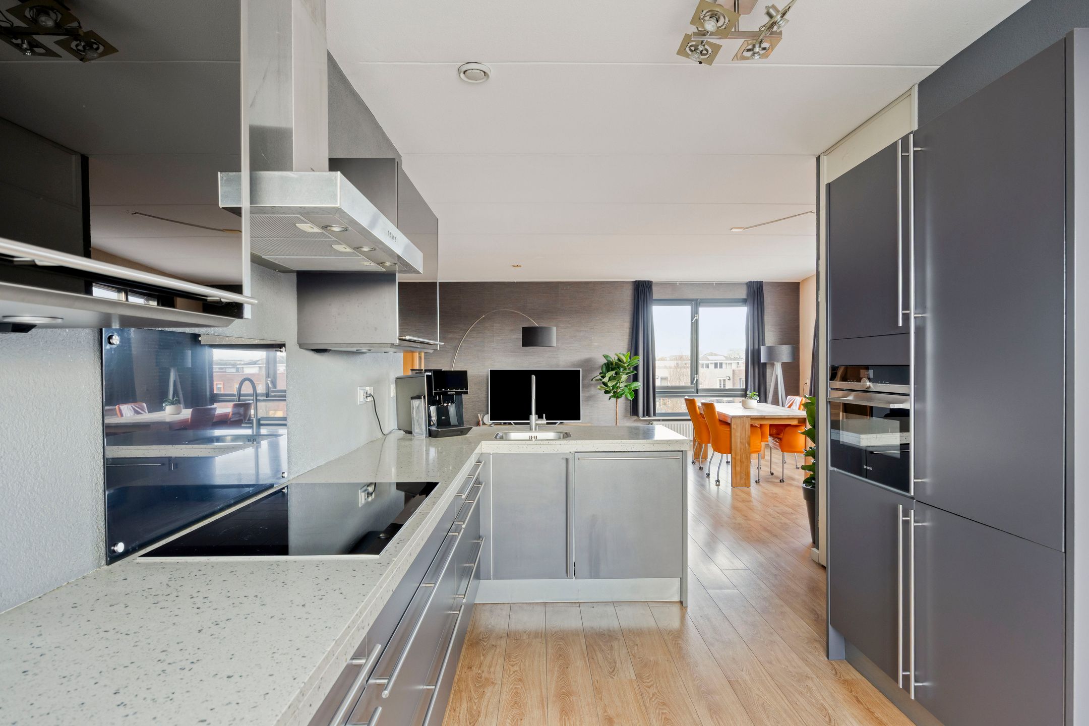 Photo 3 of Vroonhoevelaan 59