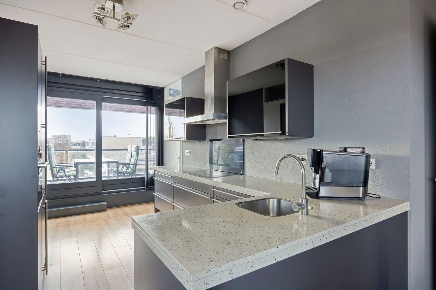 Photo 4 of Vroonhoevelaan 59