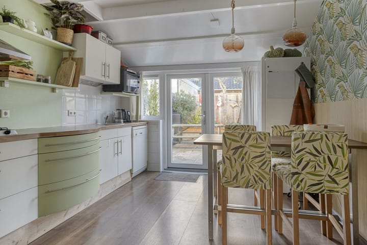 Photo 6 of Dokstraat 20