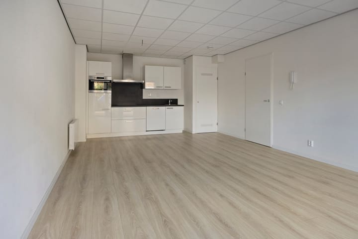 Photo 3 of Brongouw 60-B