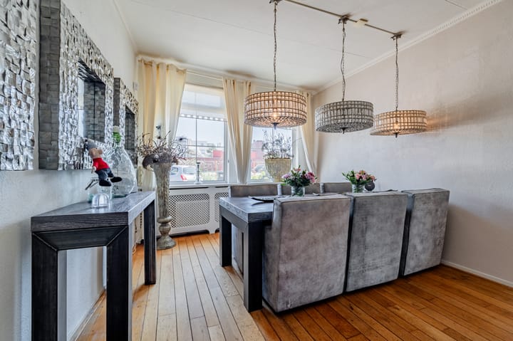 Photo 9 of Bronckhorststraat 81