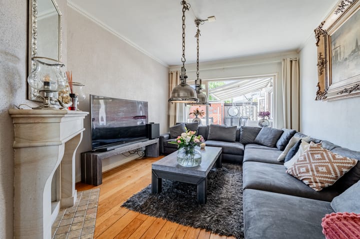 Photo 13 of Bronckhorststraat 81