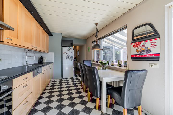 Photo 20 of Bronckhorststraat 81